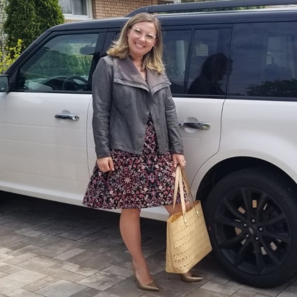 Meet Your Posher, Ehren - Picture 9 of 12